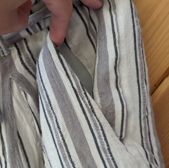 American Eagle paper bag high waisted shorts - Picture 4 of 8